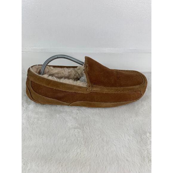 UGG Ascot Corduroy II Chestnut Suede Moccasin Slippers Men’s Size 10 main image 12